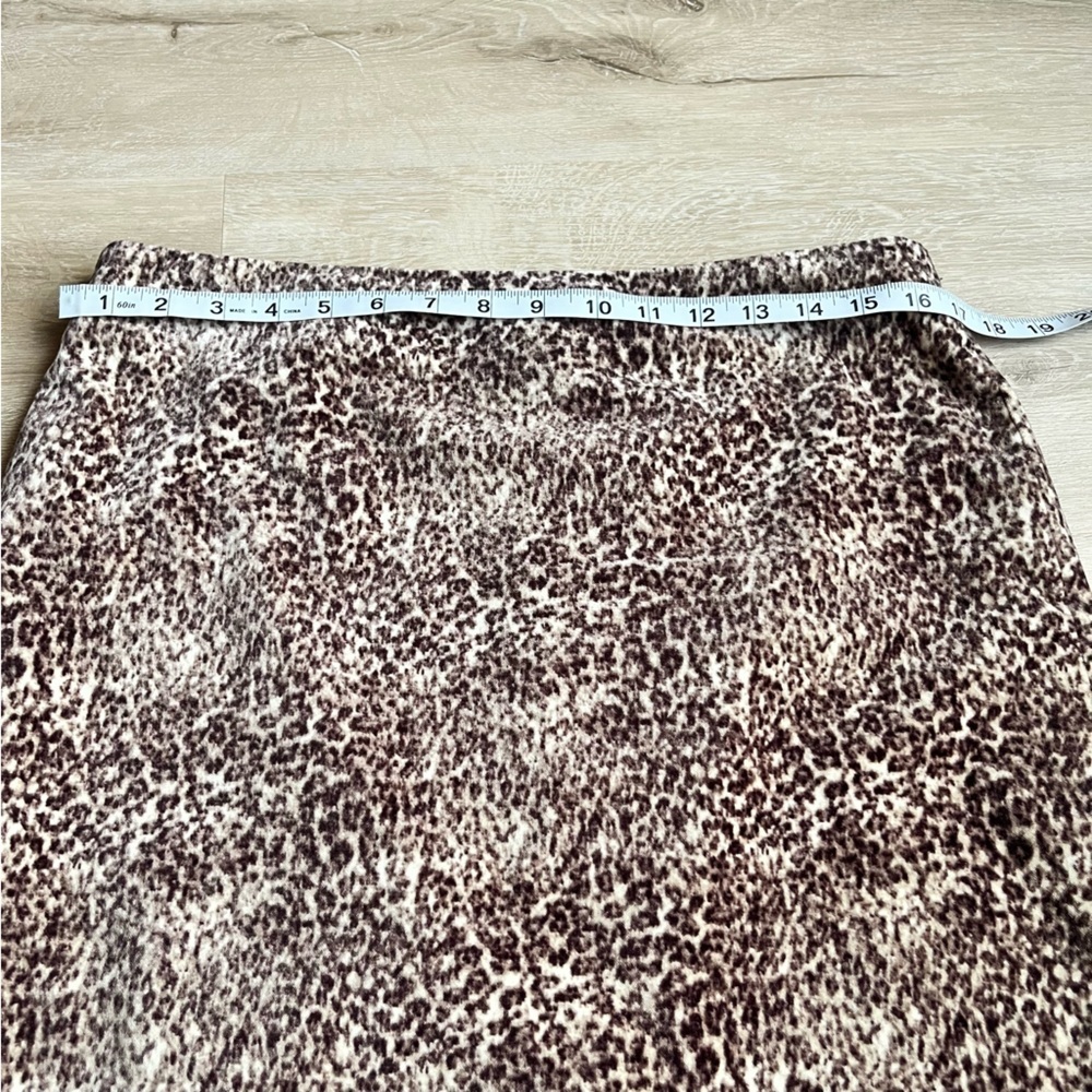 Talbots Velvet Cheetah Print Pencil Skirt Animal Print SZ 6 - Picture 4 of 8